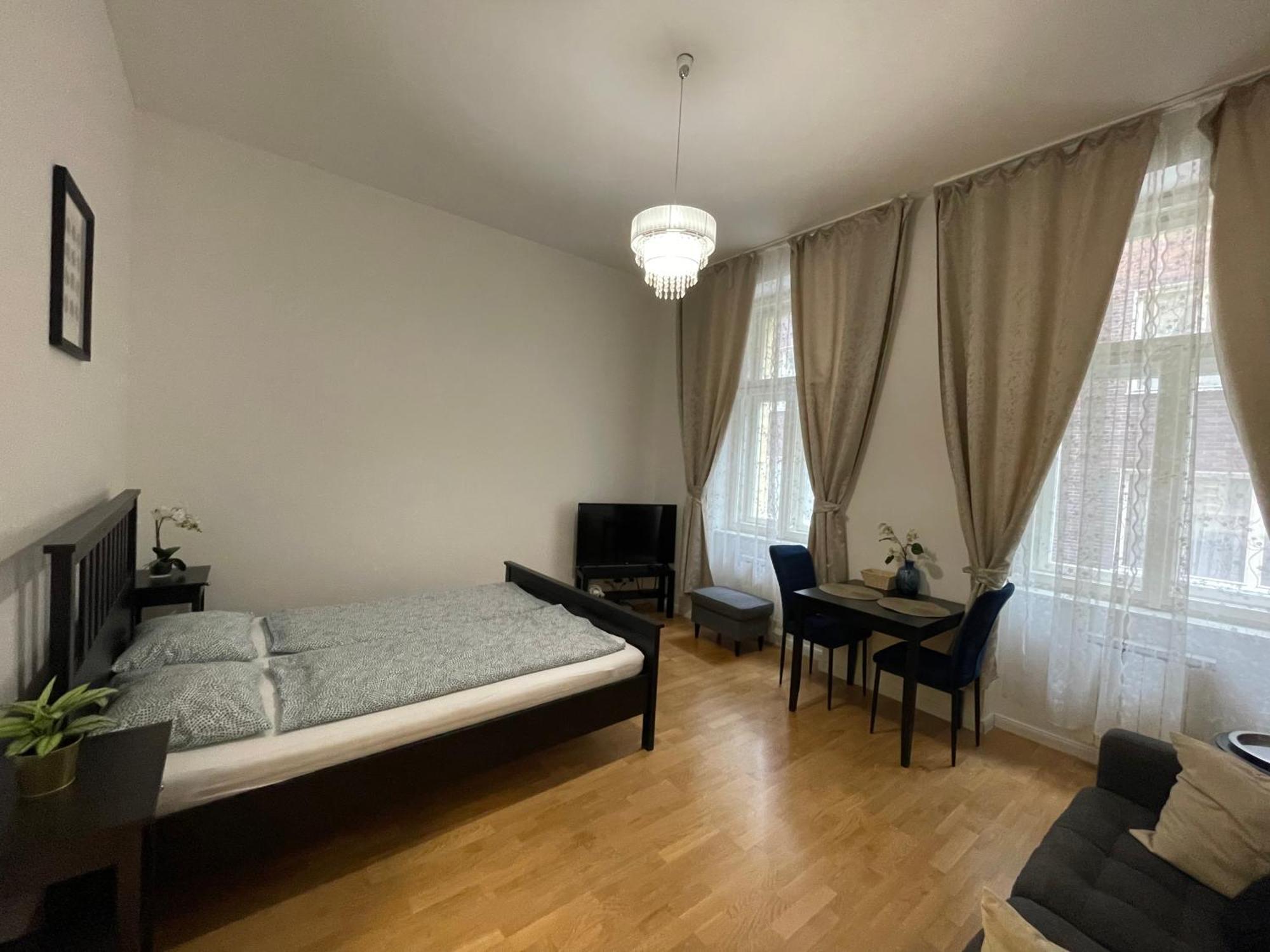 Appartement Cosy - Stepanska 1 *